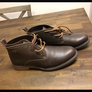 NWT IZOD Cally style boots